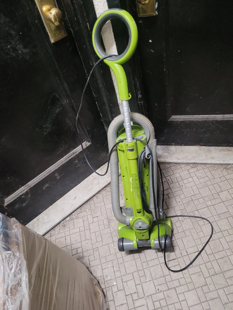 Eureka Power Upright Vacuum - photo 3