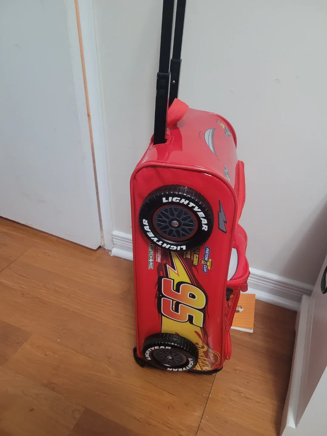 Disney Pixar Cars Rolling Luggage image indicator(2)