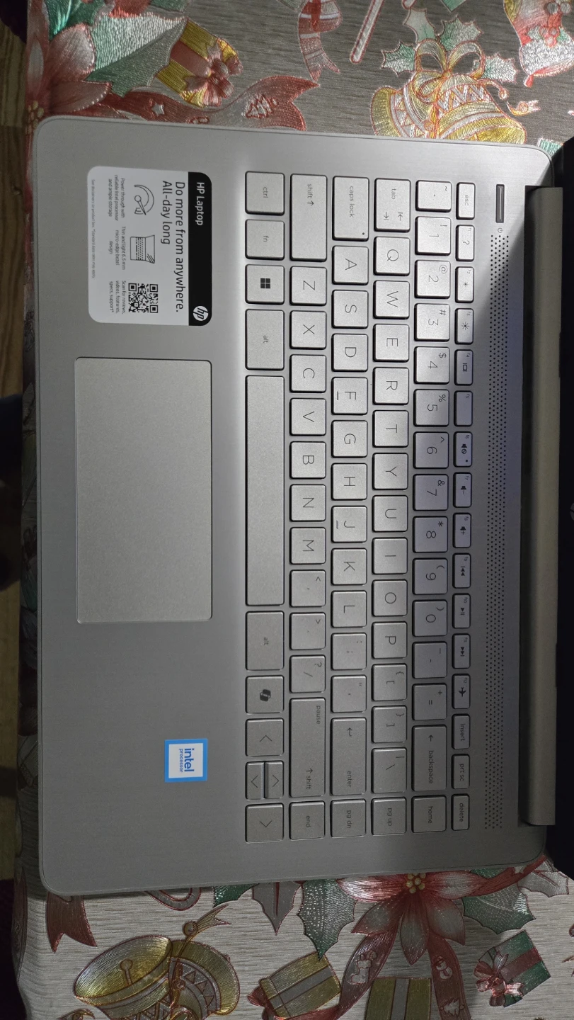 HP Laptop - Like New - photo 4