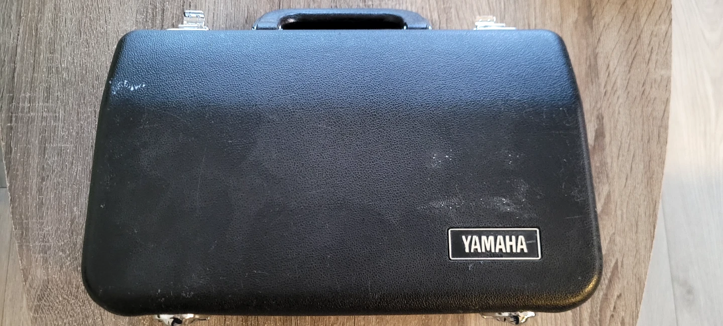 Yamaha Clarinet & stand  Free, come and collect - photo 3
