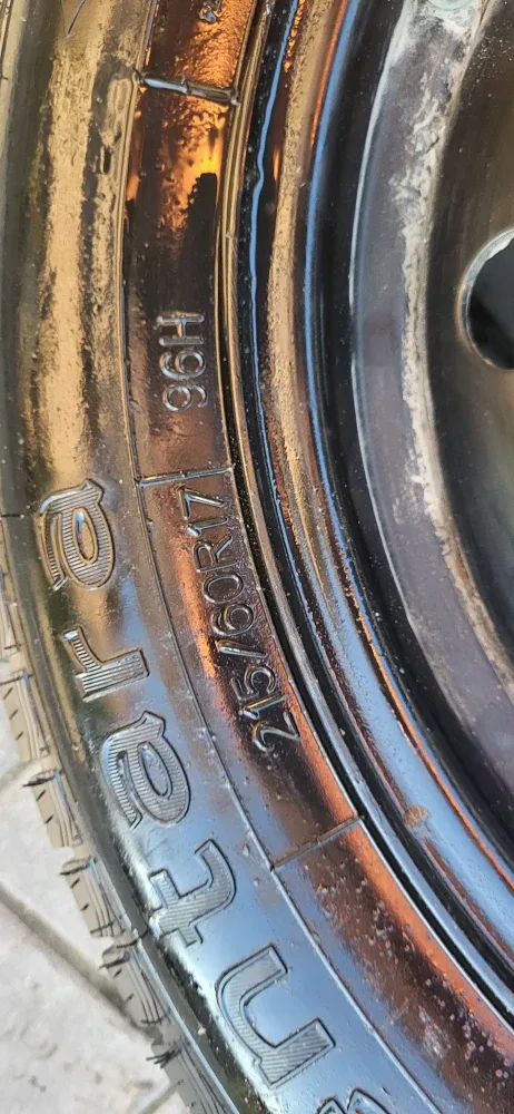 Two Vantara 215/60R17 Winter Tires on Rims image indicator(5)