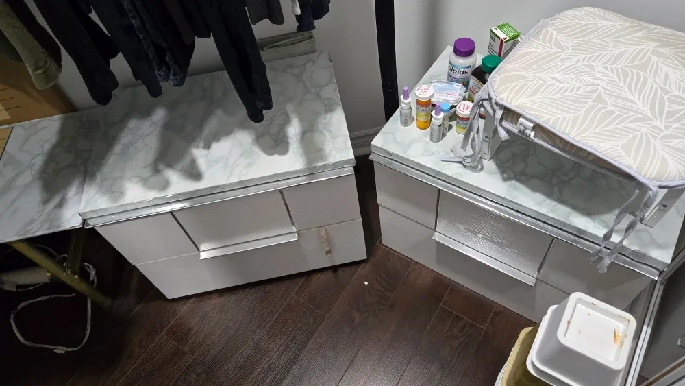 Pair of White Nightstands with Marble Top image indicator(4)