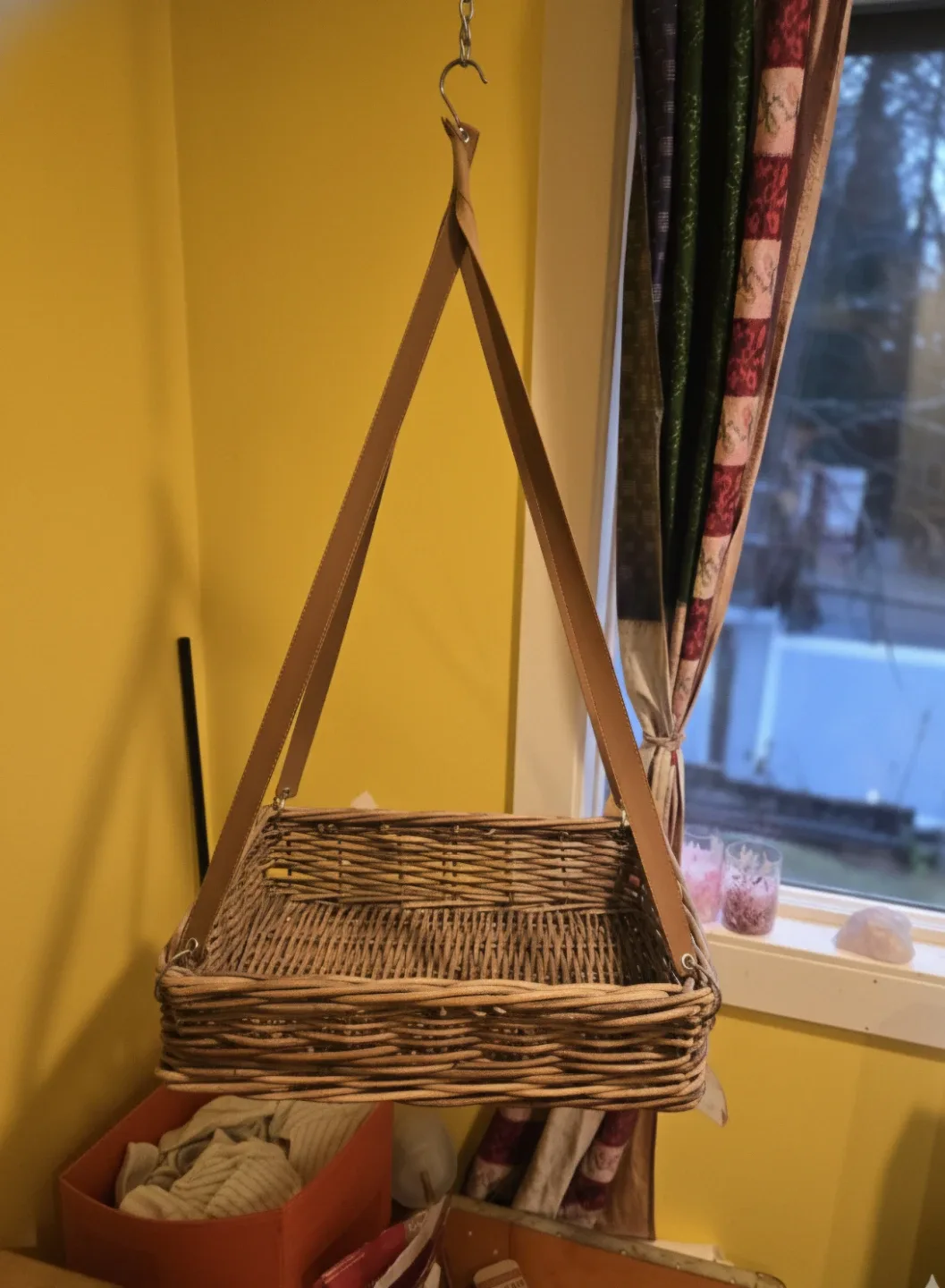 Wicker Hanging Basket with Leather Straps image indicator(2)