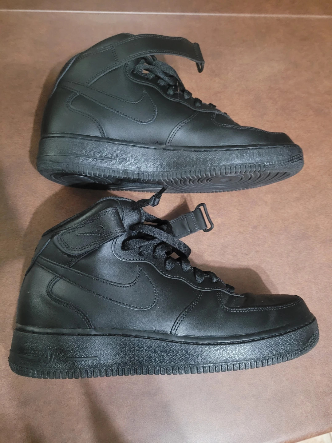 Nike Air Force 1 Mid '07 size 10.5