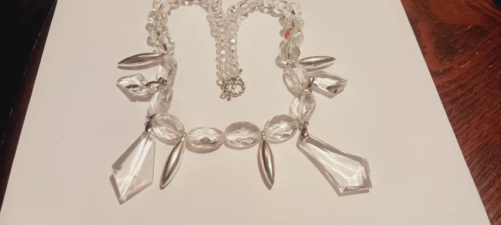 NEW !! Beautiful 🎄 Holiday Sparkling Statement Necklace image indicator(3)