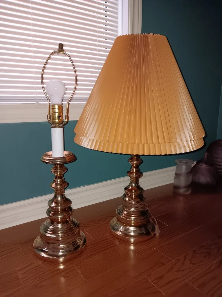Lamps and more  ESTATE SALE image indicator(6)