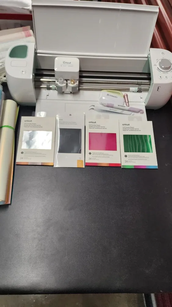 Cricut Explore Air  + Supplies