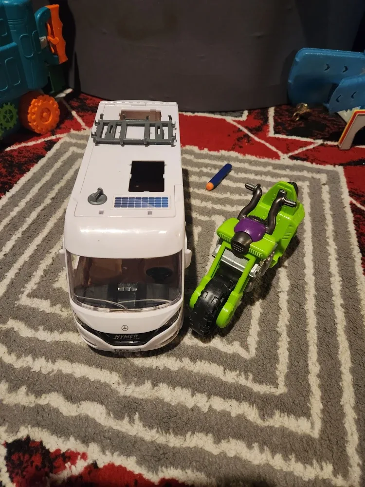 Mercedes HYMER Toy RV Camper & Green Motorcycle
