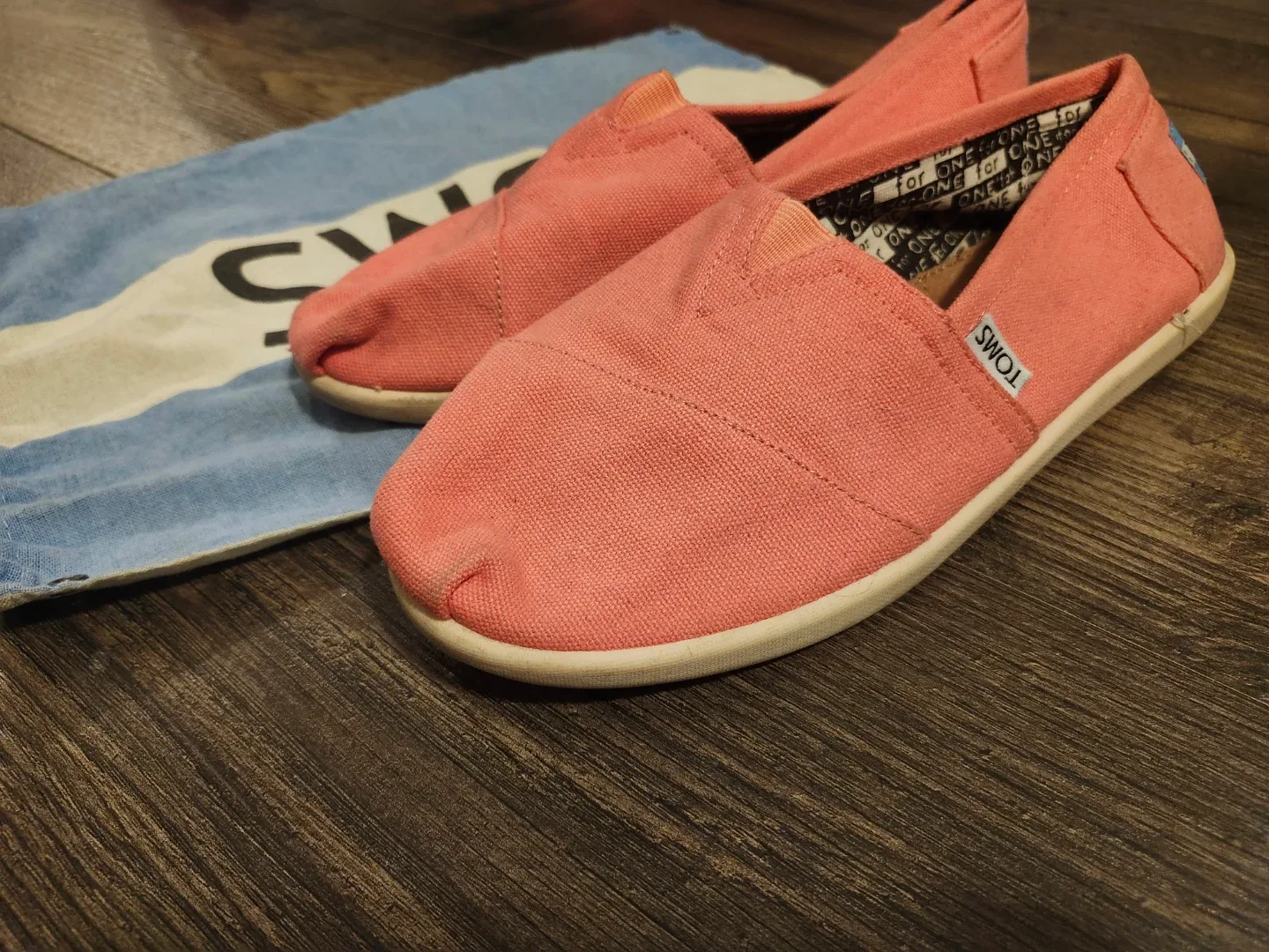 TOMS Coral Shoes Size 6