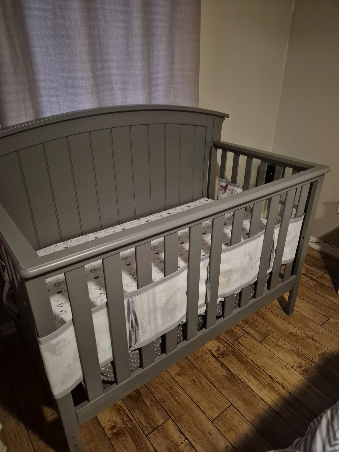 Delaney 4-in-1 Convertable Crib