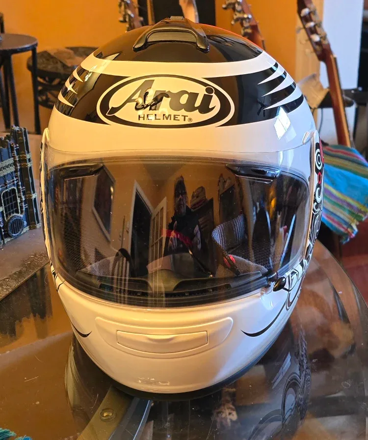 NEW ARIA MOTORCYCLE HELMET