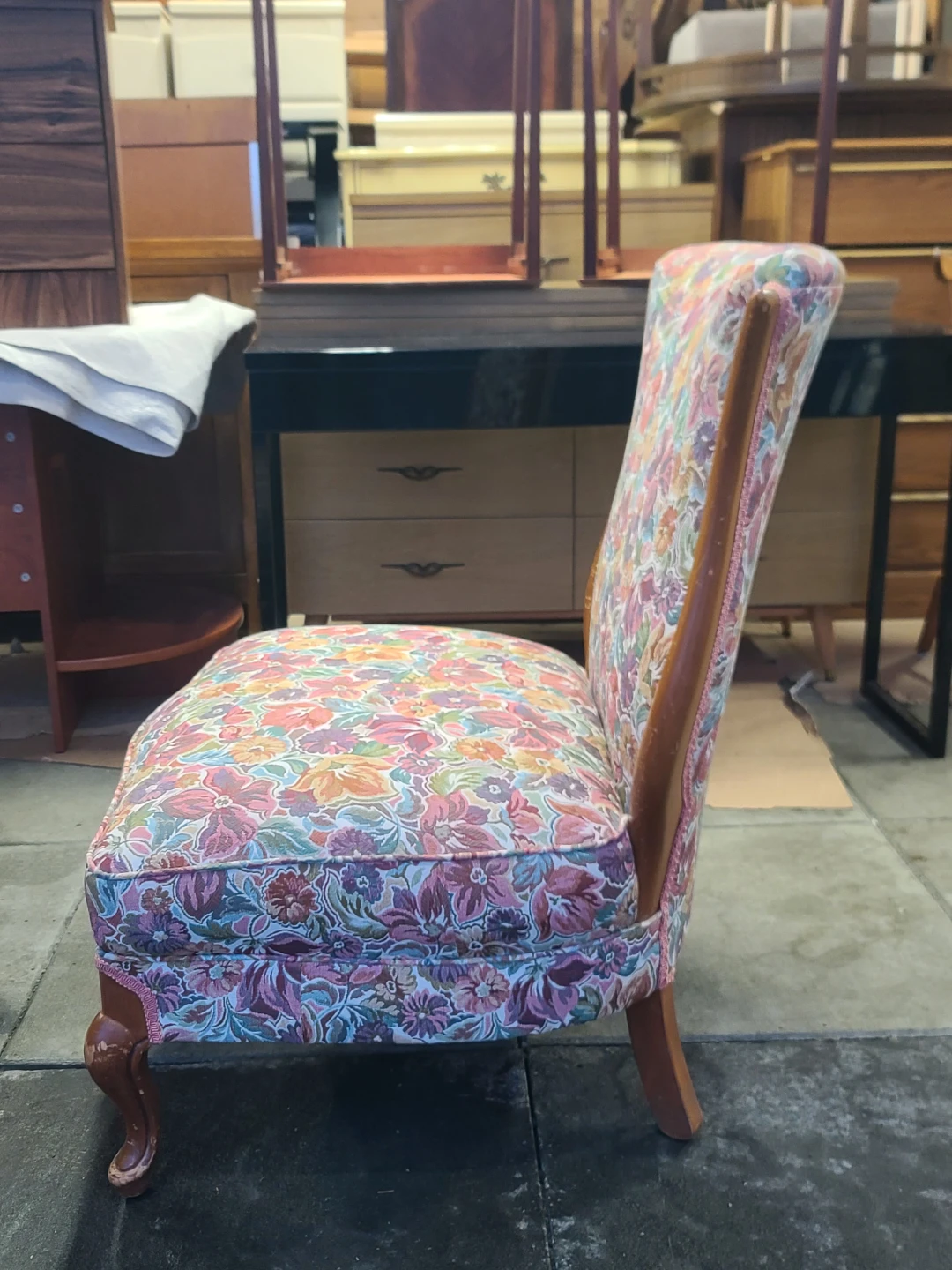 Floral Accent Chair - photo 2