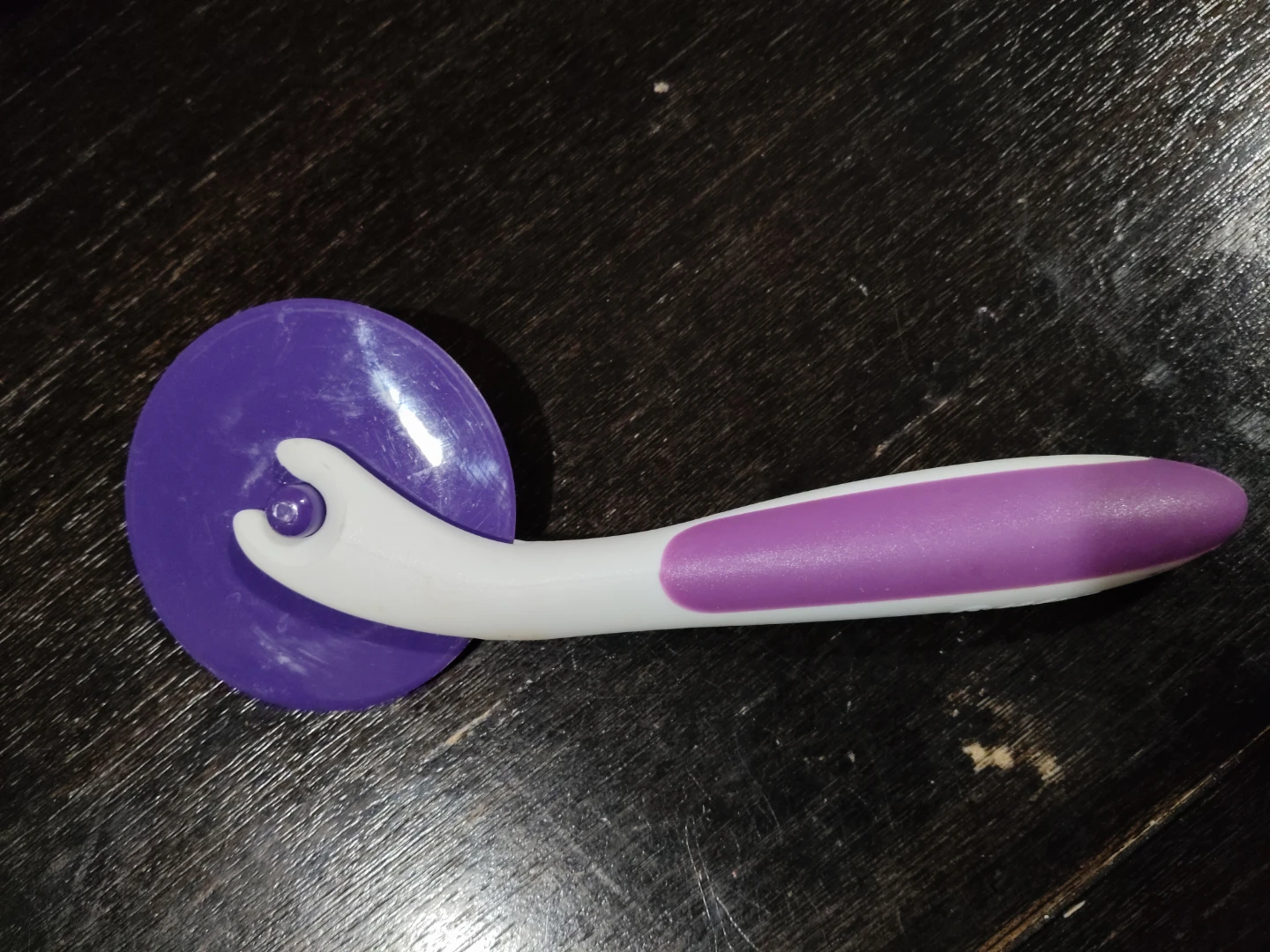 Wilton Easy Grip Pizza Cutter - Purple