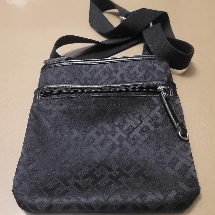 # Cleanout Tommy Hilfiger Bag