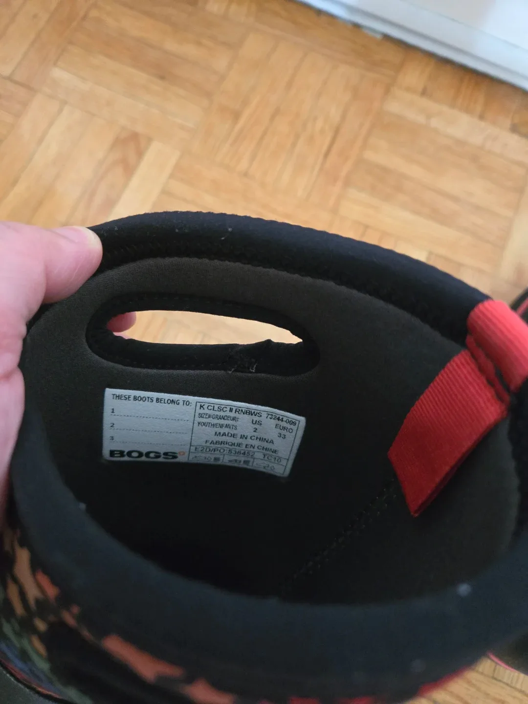 Bogs Black winter Boots Size US2 image indicator(6)
