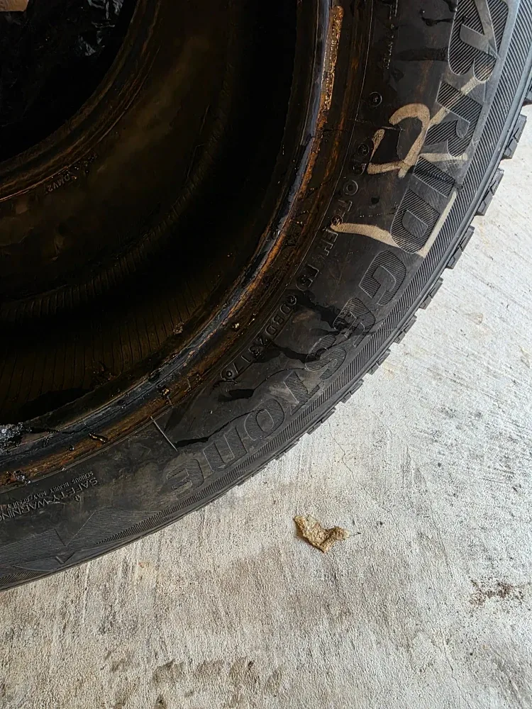 2X225/65R17 Bridgestone Blizzak winter tires DM-V2  only 2