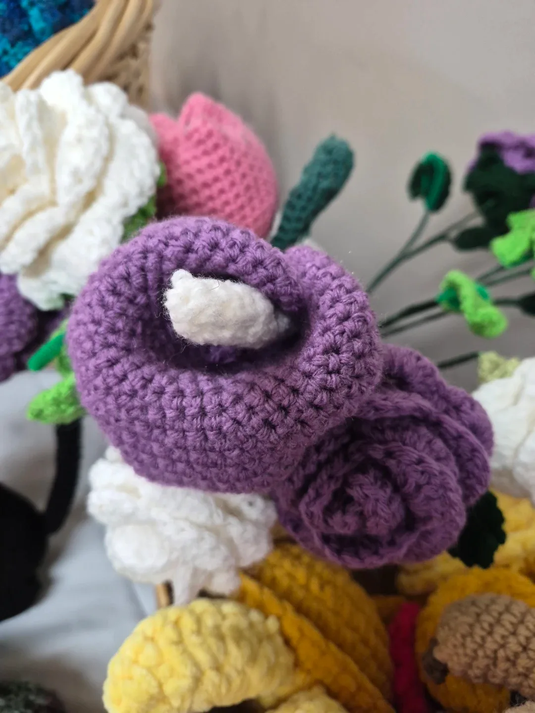 Handmade Crocheted Flowers image indicator(3)