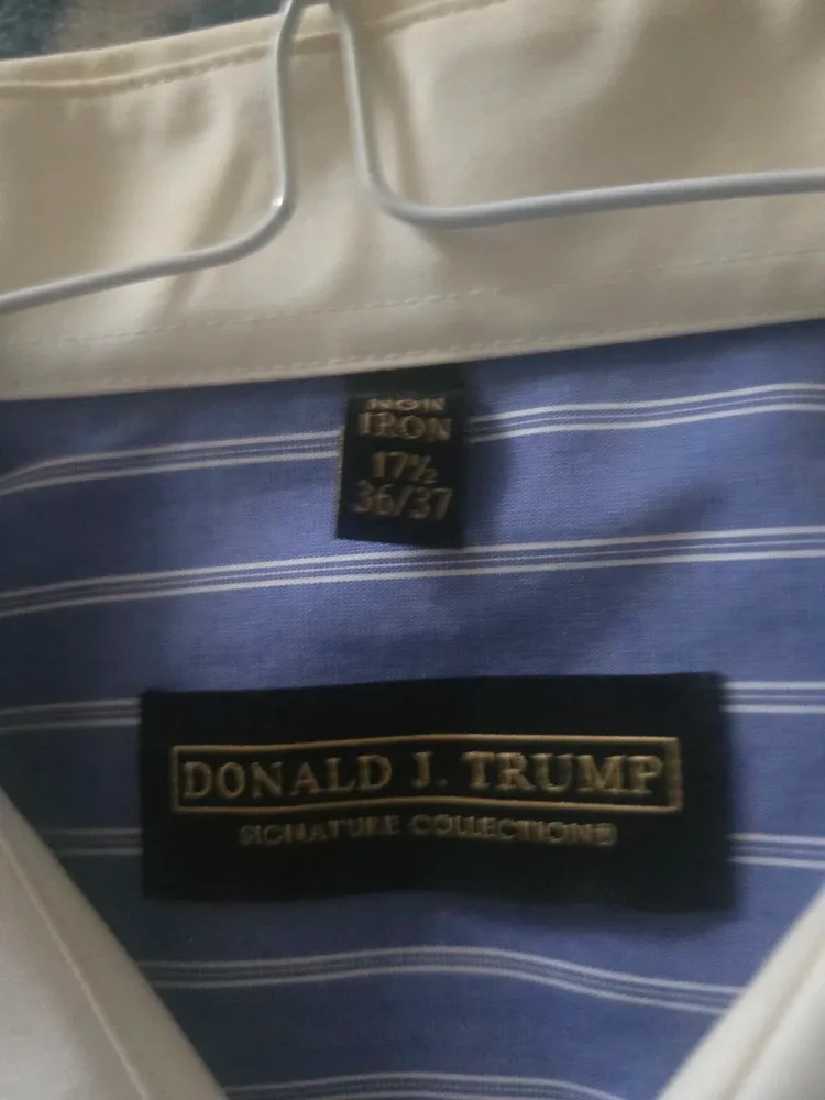Donald J. Trump Signature Collection Shirt 17½ 36/37