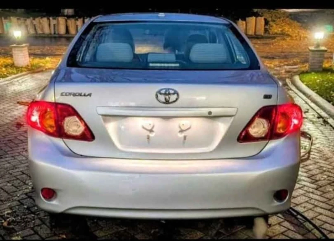 2009 Toyota Corolla - 84,000 km - photo 3