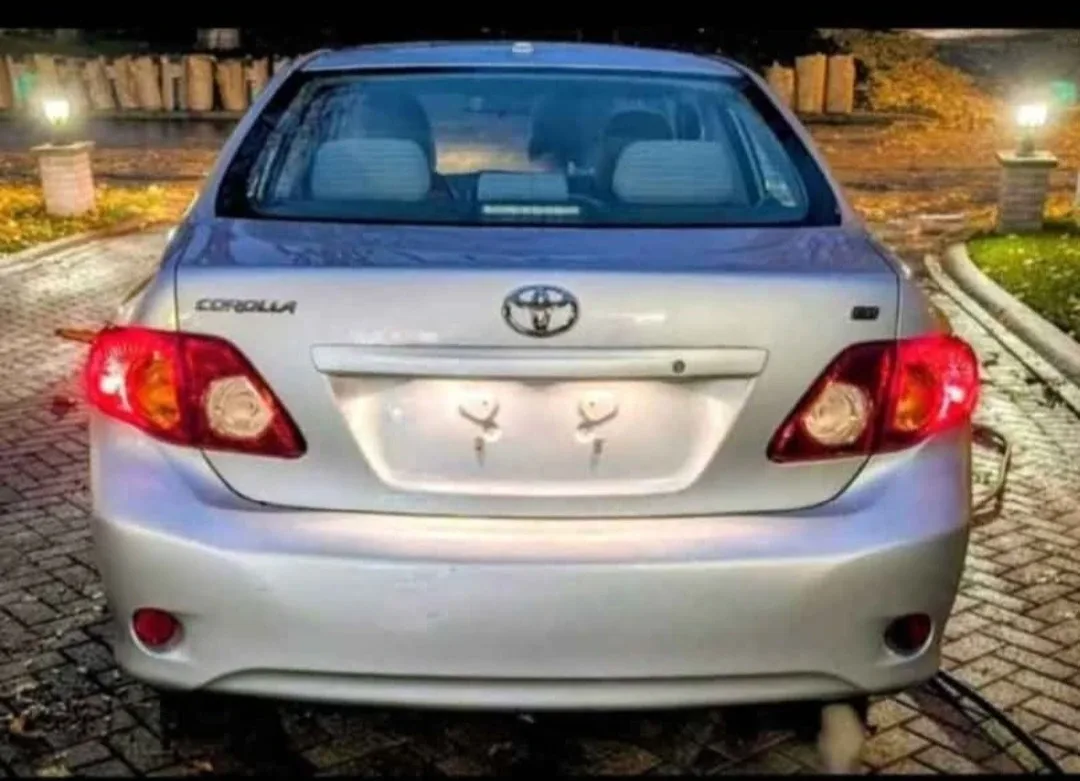2009 Toyota Corolla - 84,000 km image indicator(3)