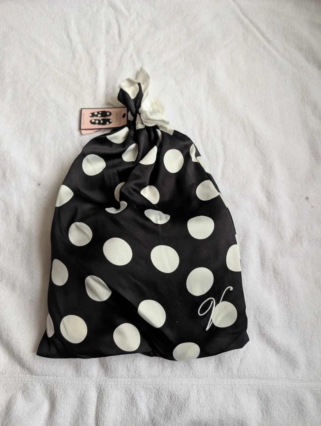 BNWT Womens Victoria's Secret slippers - photo 3