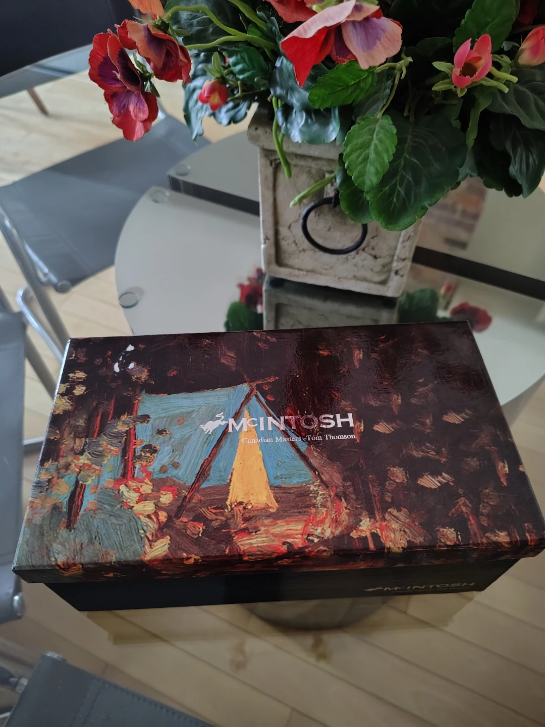 BNIB McIntosh Tom Thomson Campfire Mug Gift Set (2) - photo 2