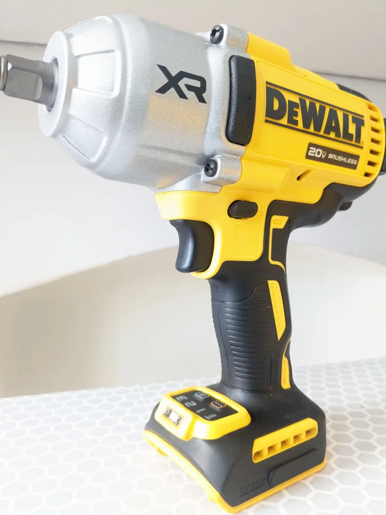 20V Max DeWalt XR -HIGH TORQUE 1/2" Impact Wrench image indicator(5)
