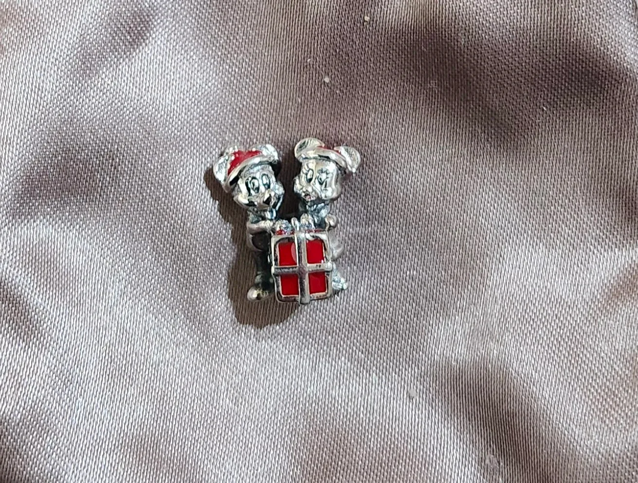 Christmas Mickey & Minnie Mouse Charm