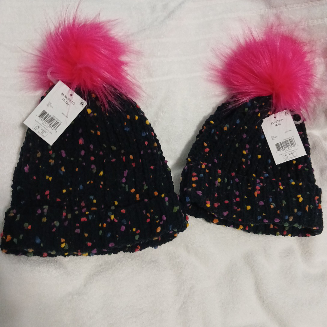 New! Winter hat beanie w pink pompom - photo 2