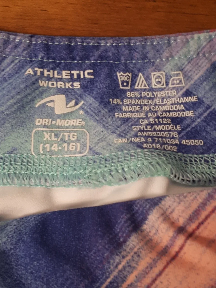 Girls' XL (14-16) Capri Leggings image indicator(2)