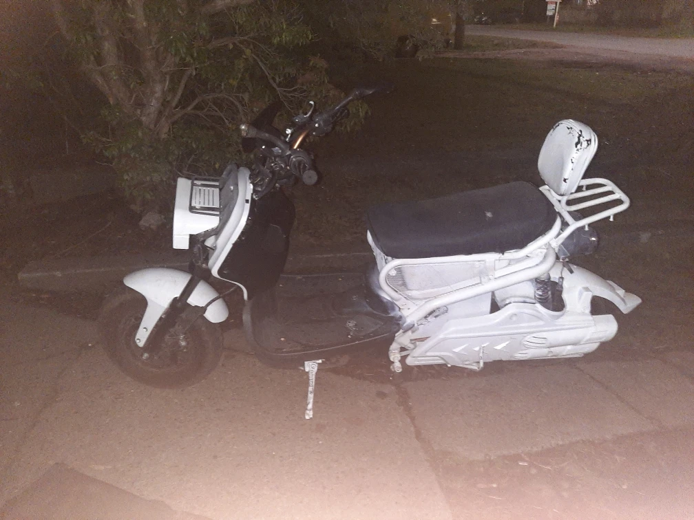 White Electric Scooter - photo 2