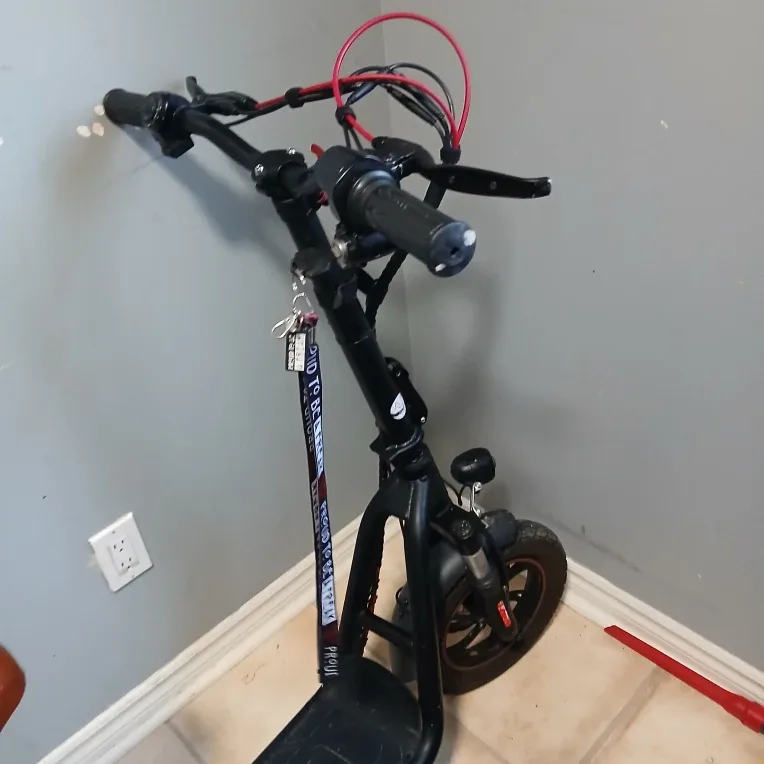 i Scooter Electric Scooter with Seat & Basket image indicator(2)