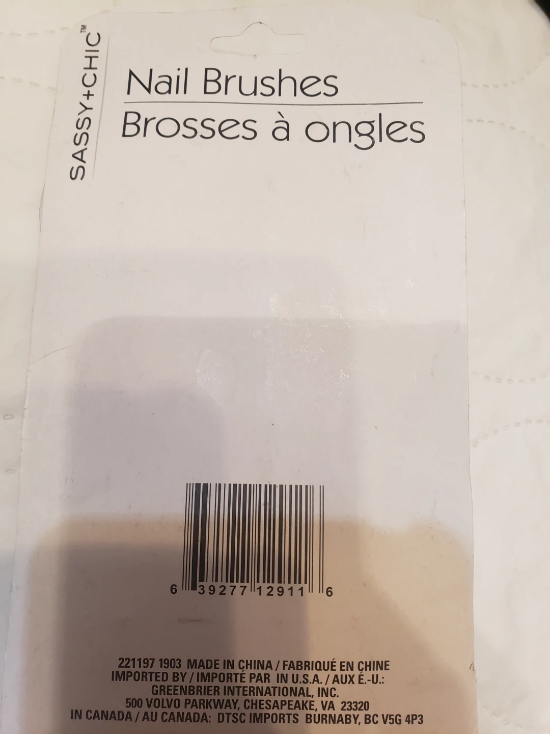 Sassy+Chic Nail Brushes - New in Package - photo 2