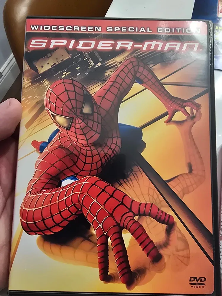 Spider-Man Limited Edition DVD Collector's Gift Set image indicator(10)