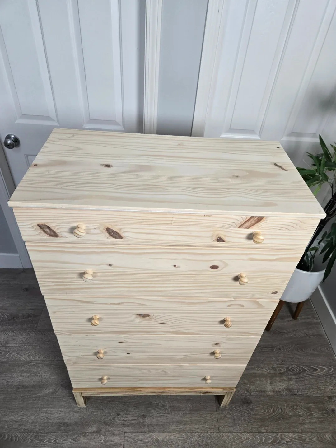 Excellent condition ikea tarva tall 5 drawer dresser. image indicator(2)