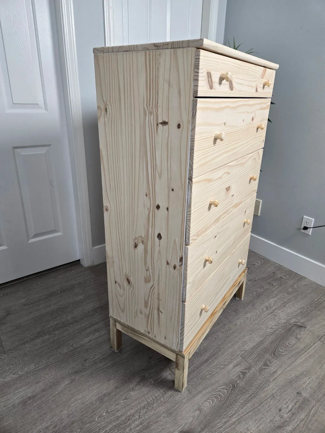 Excellent condition ikea tarva tall 5 drawer dresser. image indicator(6)