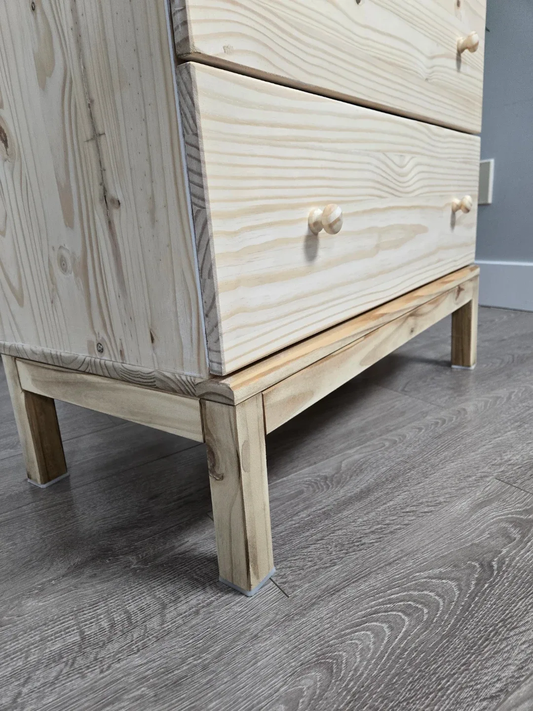 Excellent condition ikea tarva tall 5 drawer dresser. image indicator(7)