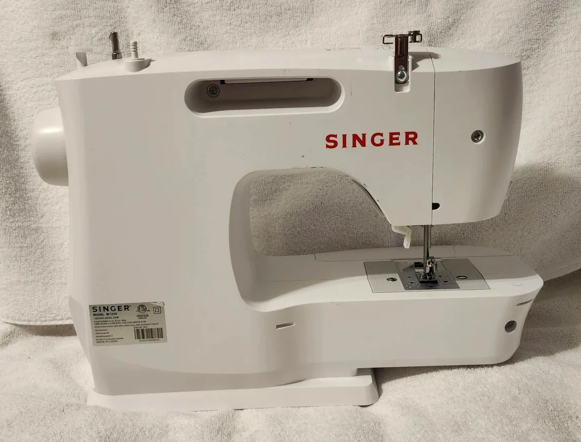 Singer M1250 Sewing Machine - Pre-owned image indicator(5)