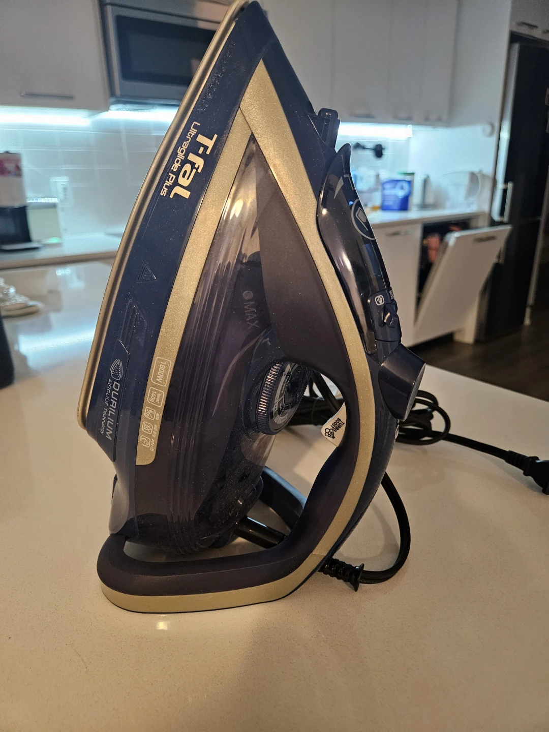 T-fal Ultraglide Plus Steam Iron