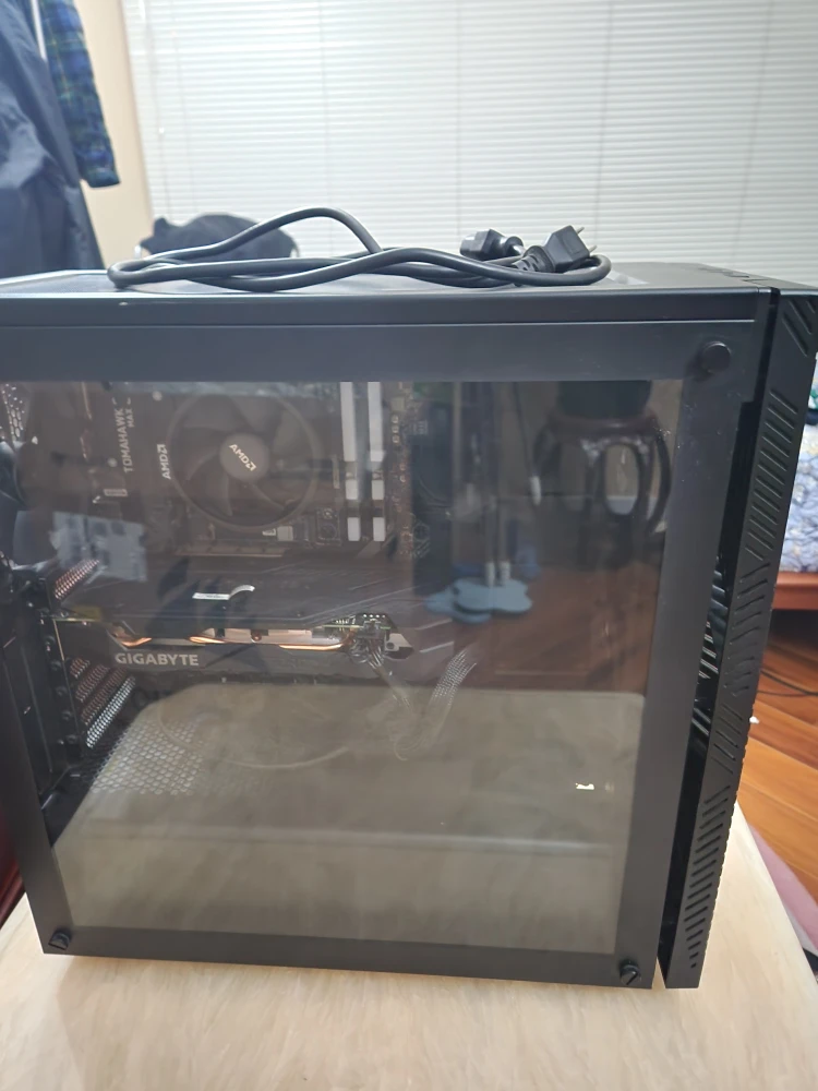 Custom Gaming PC (2060 Super, 3600x, B450 Tomahawk Max) - photo 2