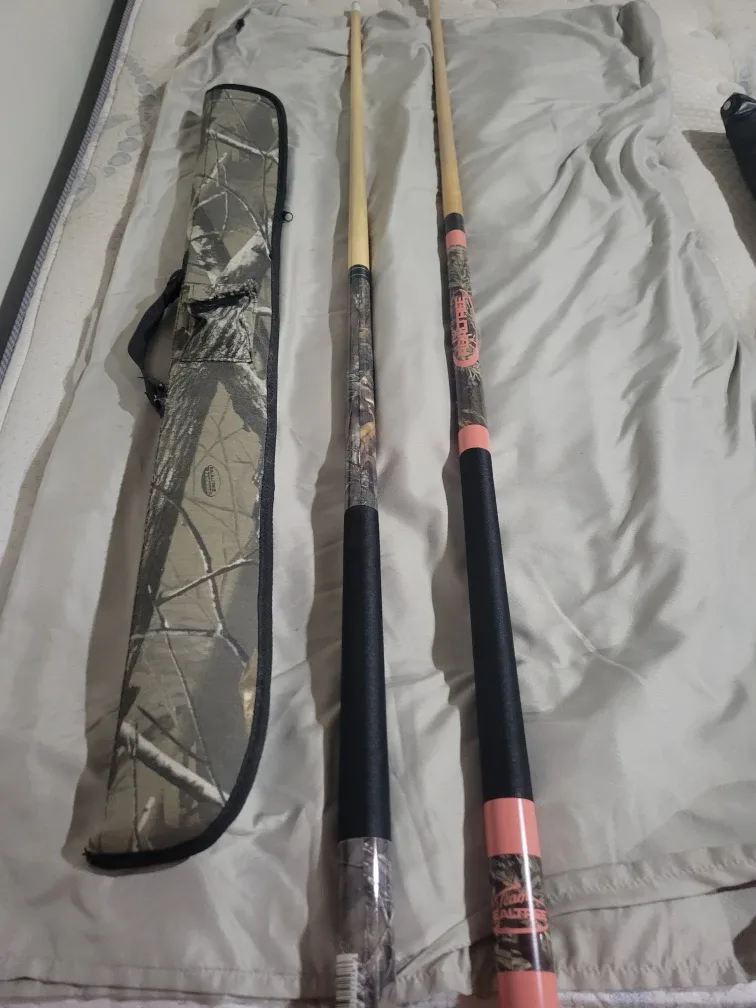 Viper Pool Cue Sticks - Set of 2