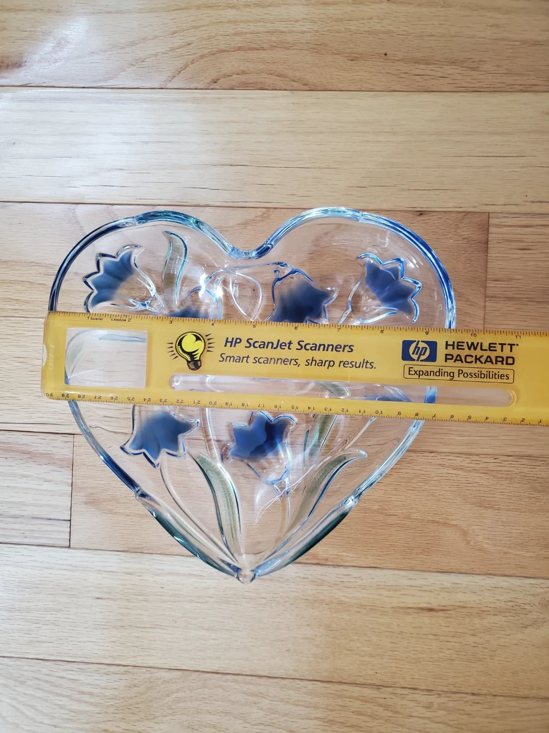 Heart Shaped Glass Bowl with Blue Flowers image indicator(4)