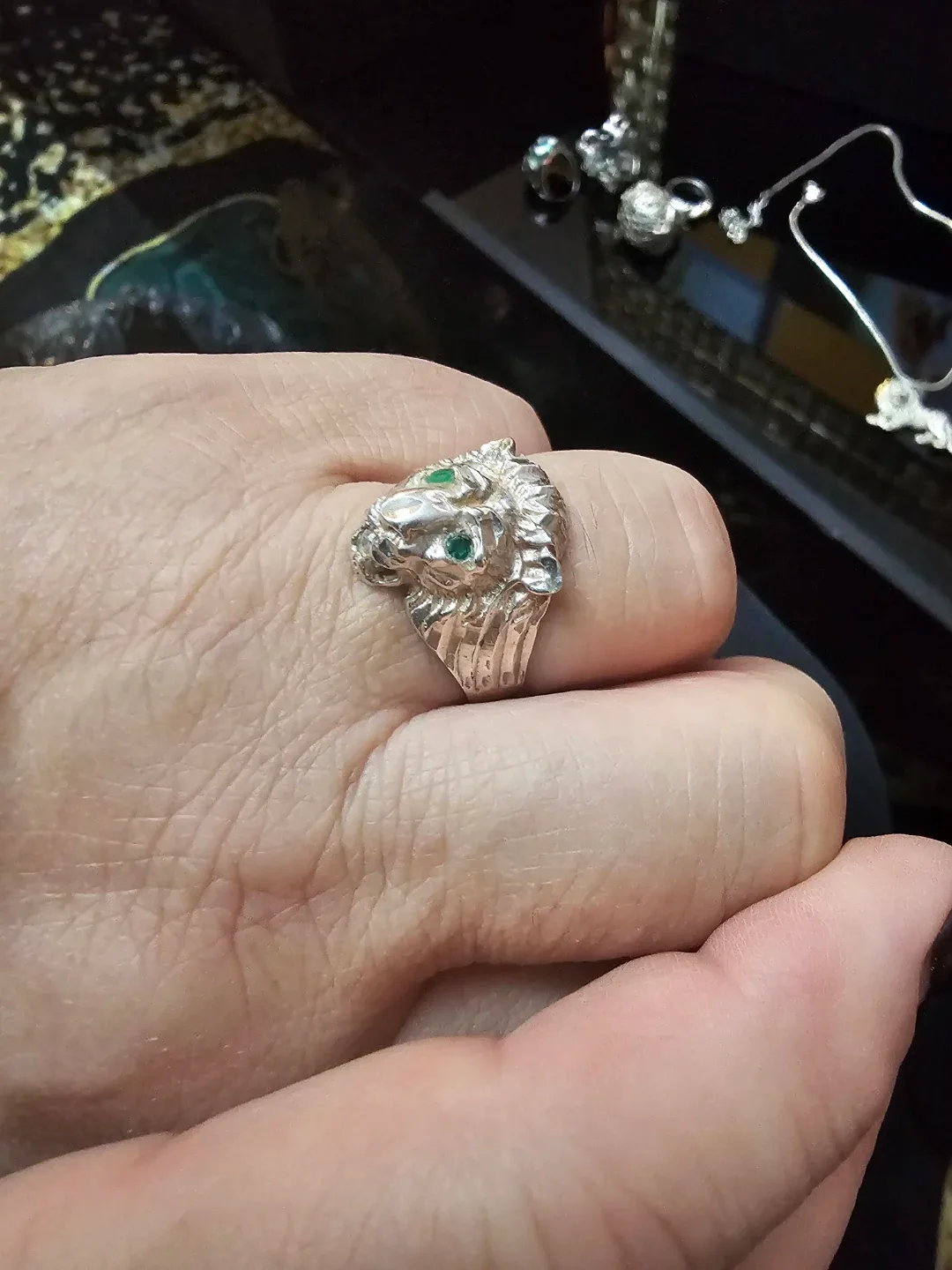 Lion Head Sterling Silver Ring image indicator(2)