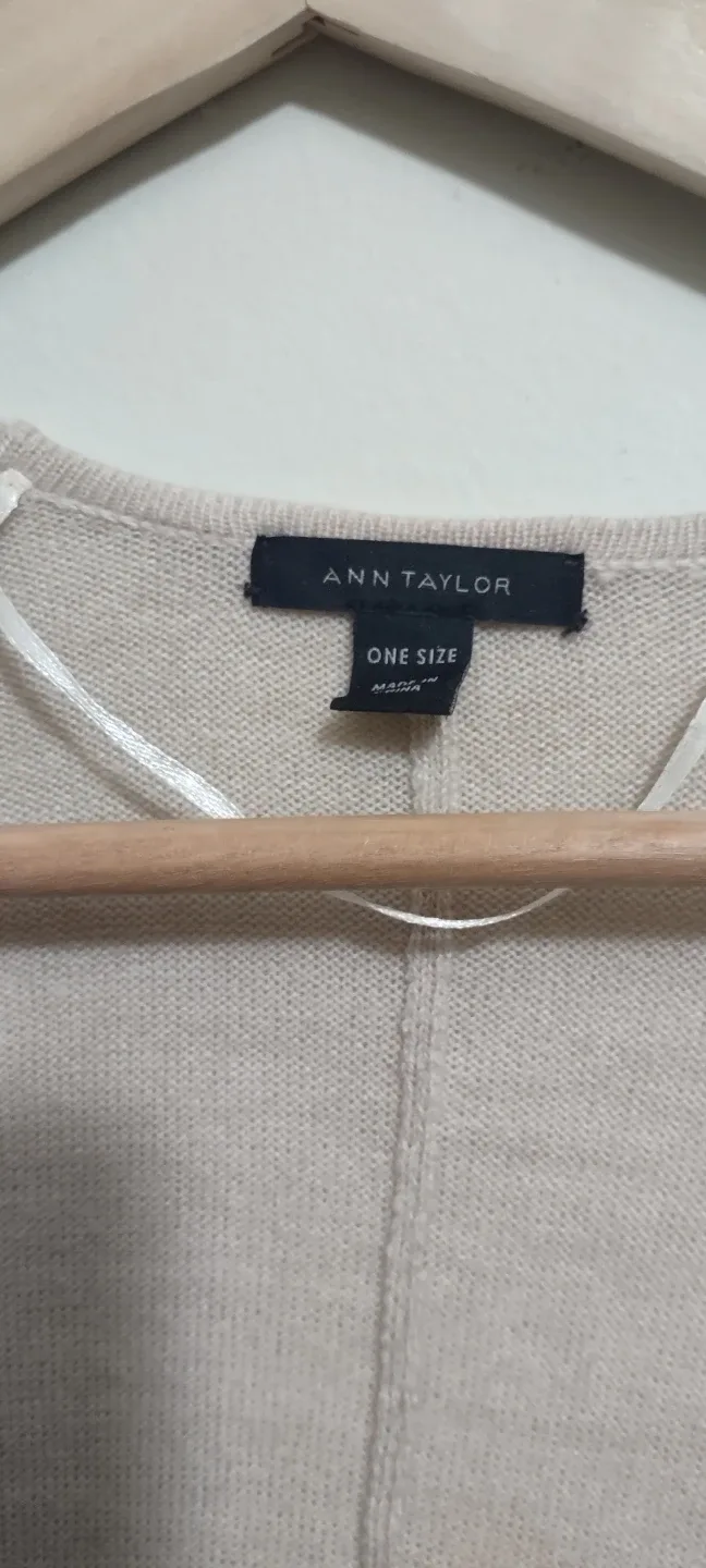 (NEW) Ann Taylor free Size shawl   for 🎁 image indicator(5)