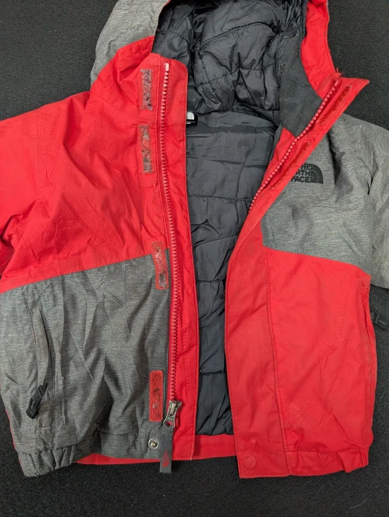 The North Face Toddler Jacket - Red & Grey image indicator(2)