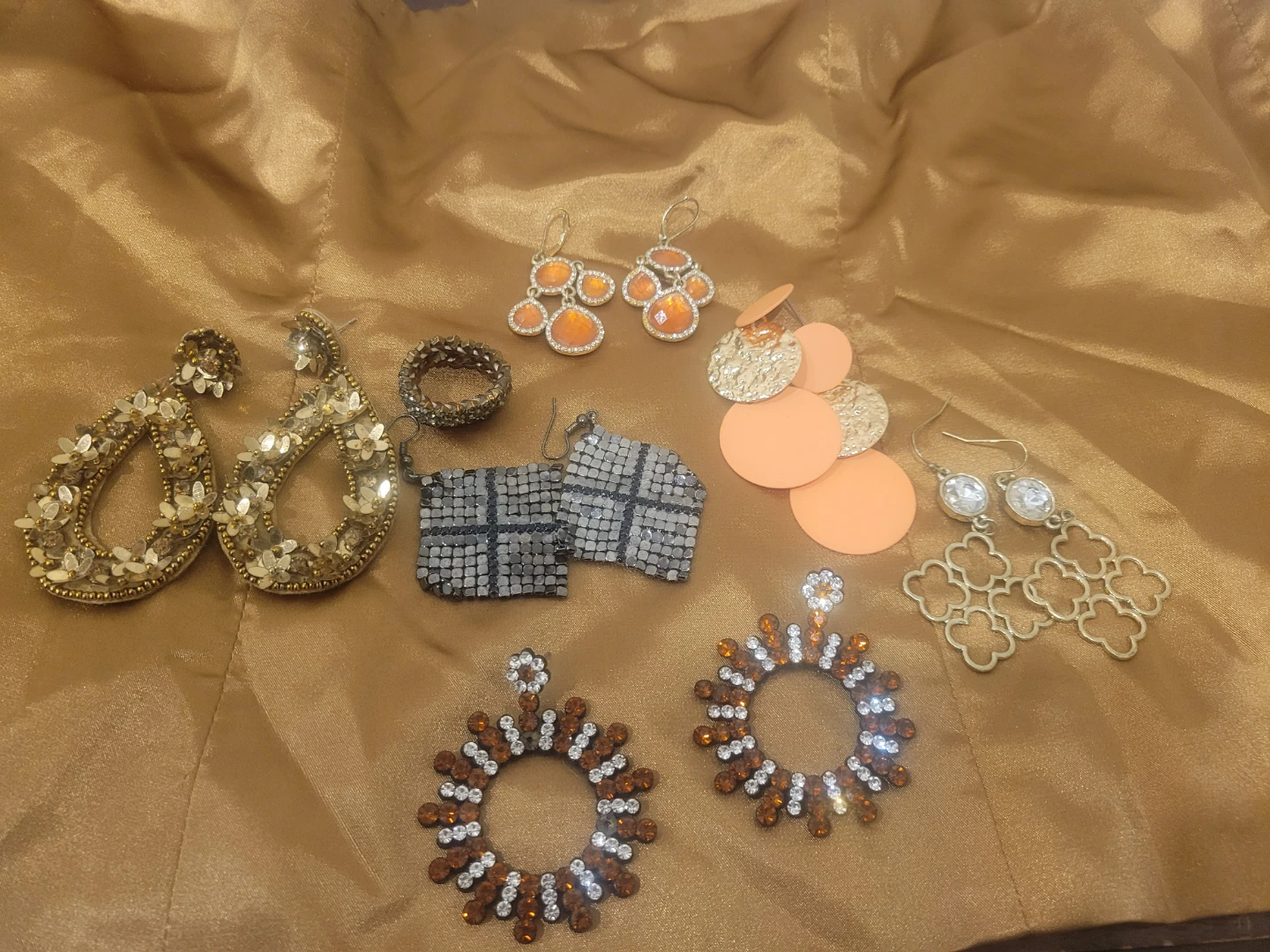 Lot Of Fashion Earrings & Stretchy Ring - photo 2
