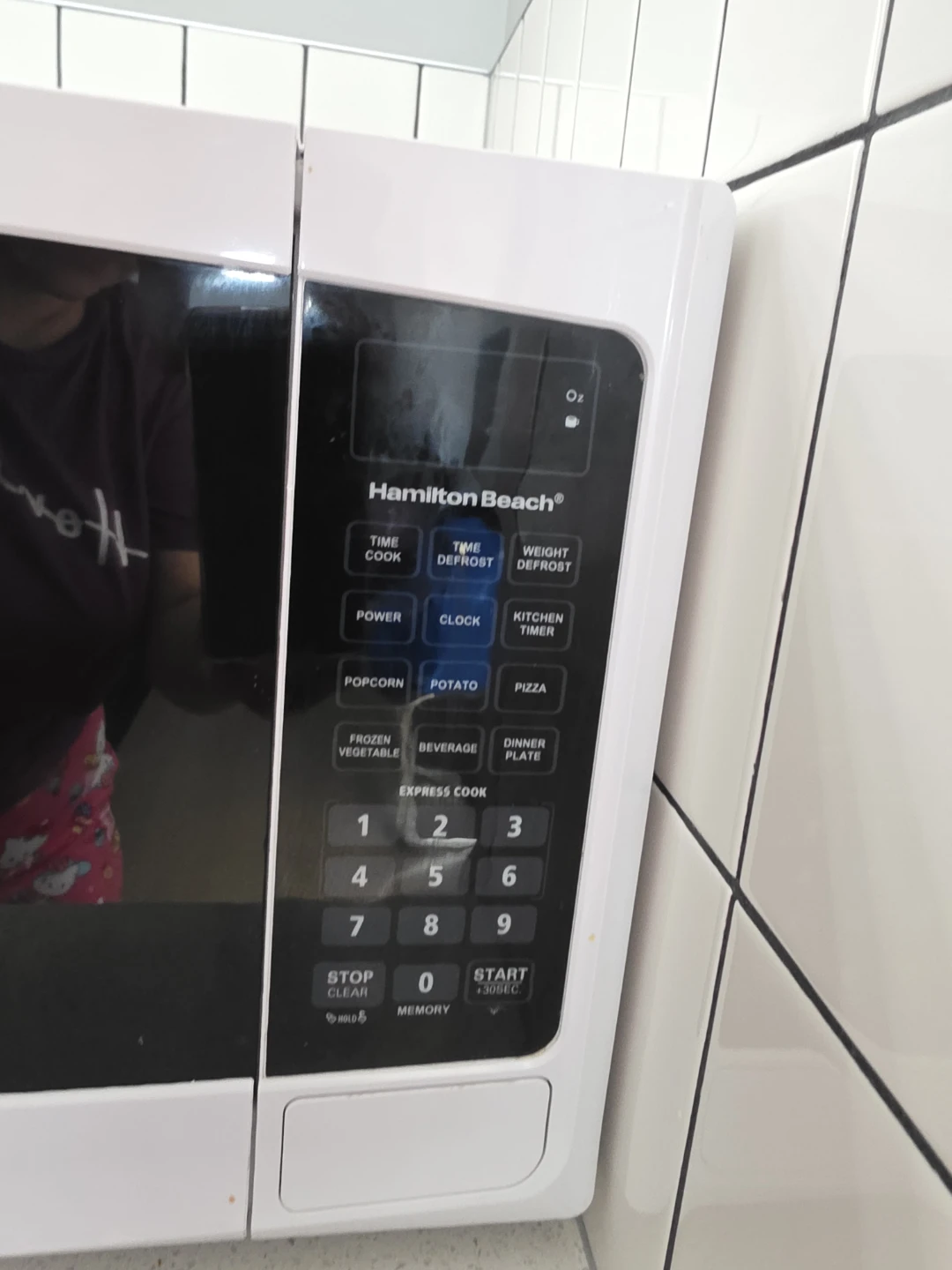 Hamilton Beach Microwave Oven - photo 4