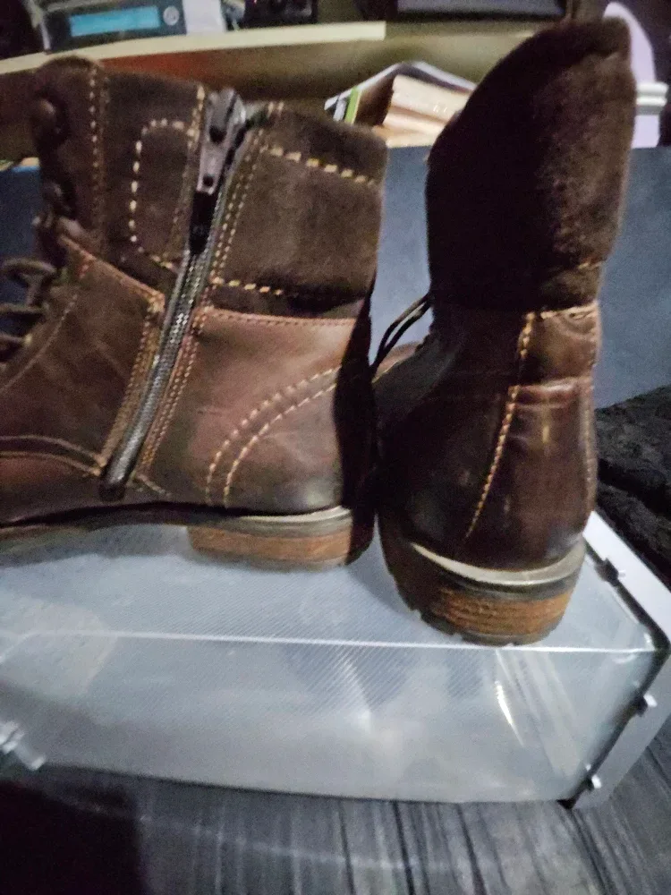 Alfani Kooper Brown Leather Boots - Size 9.5M image indicator(3)