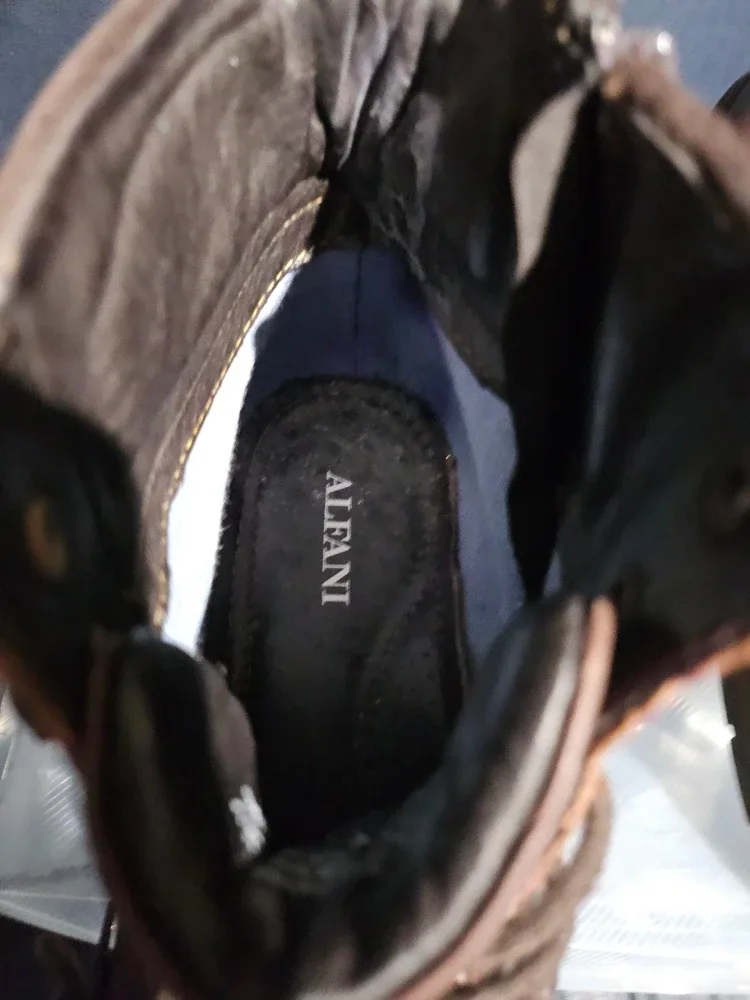 Alfani Kooper Brown Leather Boots - Size 9.5M image indicator(4)