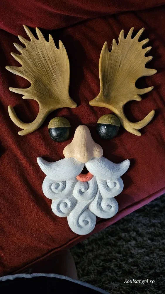 "#Cleanout Holiday Decoration Kit image indicator(2)